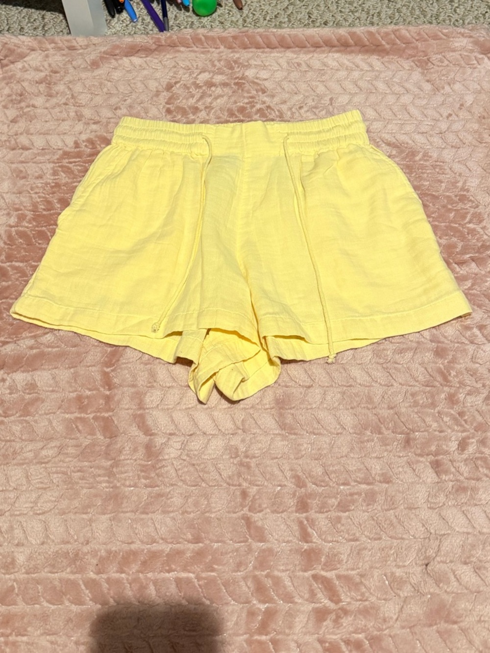 Billabong yellow linen shorts